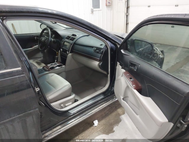 2014 Toyota Camry Xle V6 მანქანა იყიდება აუქციონზე, vin: 4T1BK1FK9EU544137, აუქციონის ნომერი: 44813815