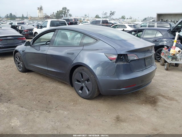 2022 Tesla Model 3 Long Range Dual Motor All-wheel Drive მანქანა იყიდება აუქციონზე, vin: 5YJ3E1EB1NF331936, აუქციონის ნომერი: 44813827