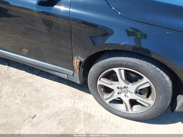 2011 VOLVO XC60 YV4902DZ2B2189637 Photo 5