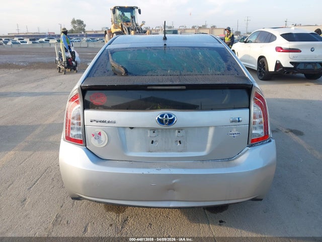 Toyota Prius Two 2014 JTDKN3DU7E0383838 Image 15
