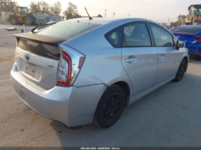 Toyota Prius Two 2014 JTDKN3DU7E0383838 Image 4