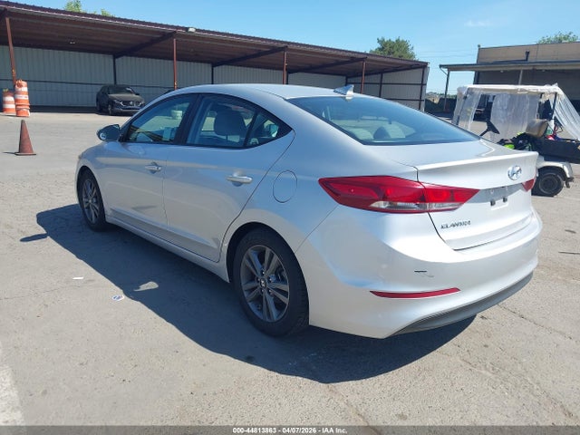 5NPD84LF3JH216690 Hyundai ELANTRA SEL