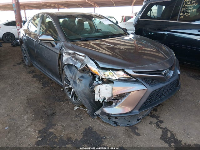 4T1B11HK3KU840623 Toyota CAMRY SE