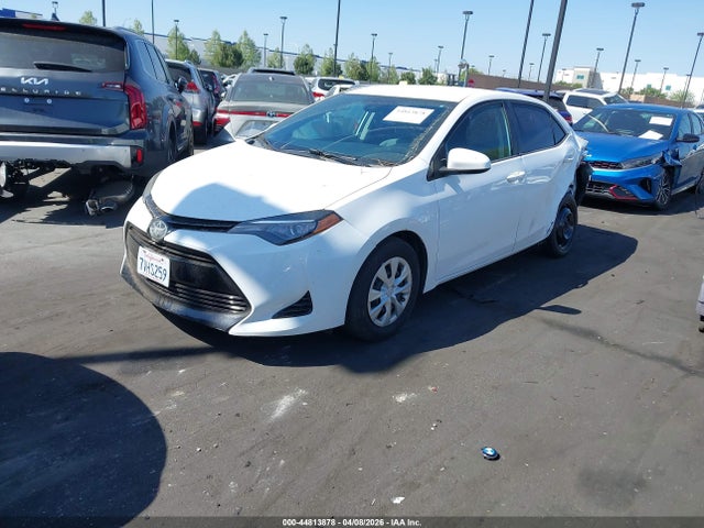 Toyota COROLLA L 2017 5YFBURHE8HP569584 Image 2