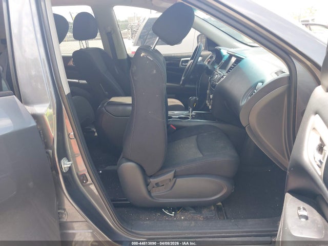 5N1DR2MN9JC640972 Nissan Pathfinder S