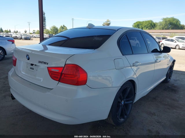 Продаж на аукціоні авто 2011 Bmw 328i, vin: WBAPH7G50BNN06996, номер лоту: 44813924