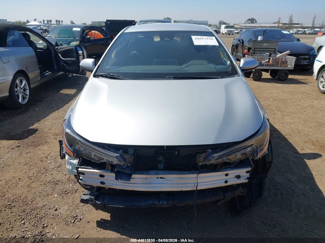JTDEPRAE4LJ038703 Toyota COROLLA LE