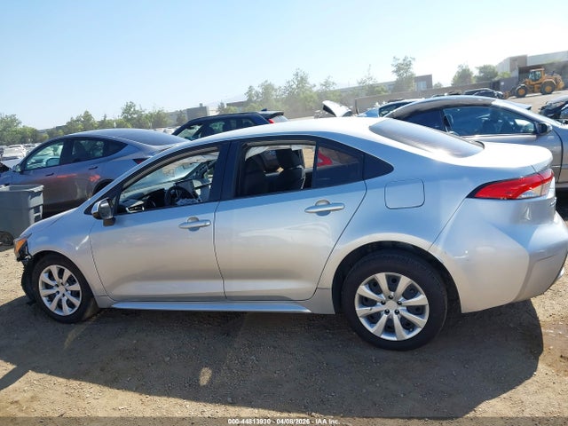 JTDEPRAE4LJ038703 Toyota COROLLA LE