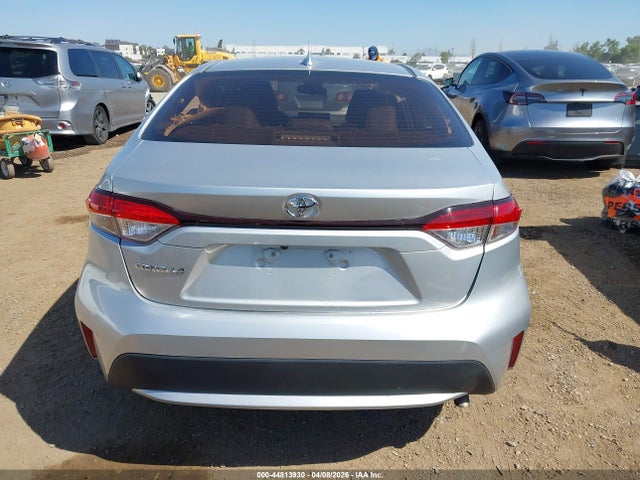 JTDEPRAE4LJ038703 Toyota COROLLA LE