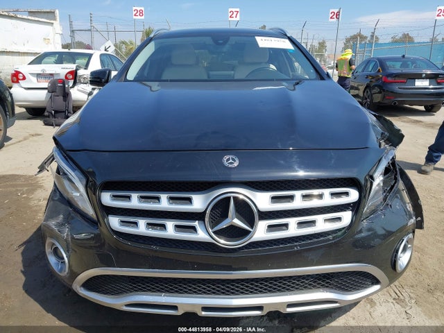 WDCTG4GB1KU001431 Mercedes-Benz Gla 250 4matic