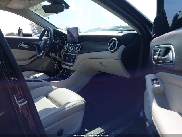 WDCTG4GB1KU001431 Mercedes-Benz Gla 250 4matic