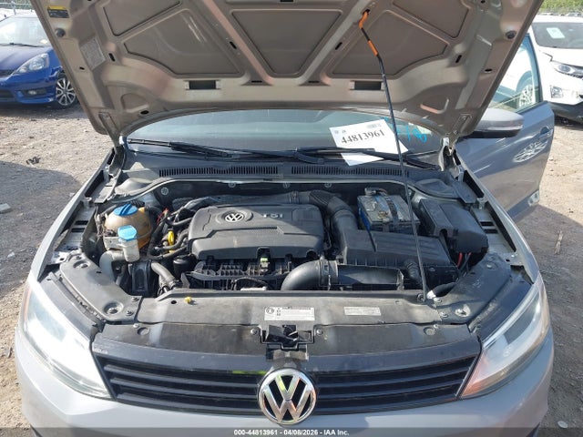 3VWD17AJ7EM259746 Volkswagen Jetta 1.8t Se