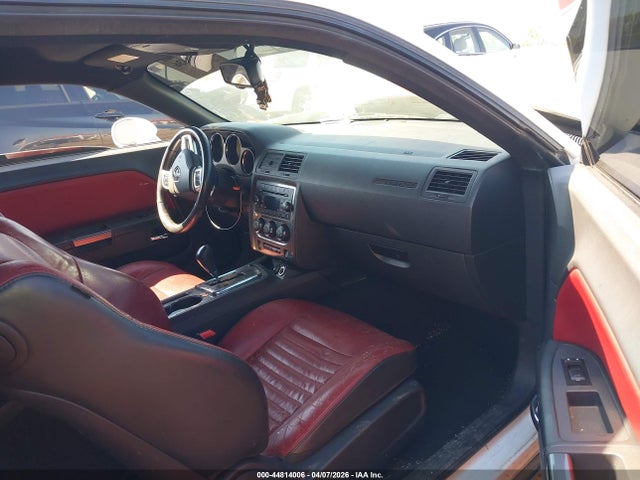 Продаж на аукціоні авто 2014 Dodge Challenger Sxt, vin: 2C3CDYAGXEH299256, номер лоту: 44814006