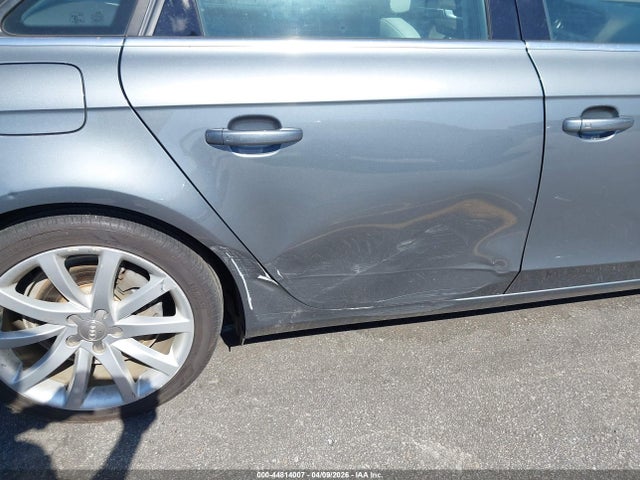 2013 Audi A4 2.0t Premium მანქანა იყიდება აუქციონზე, vin: WAUFFAFL7DN037715, აუქციონის ნომერი: 44814007