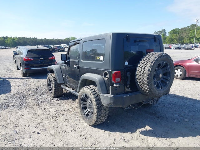 2010 JEEP WRANGLER 1J4AA2D15AL171398 Photo 2