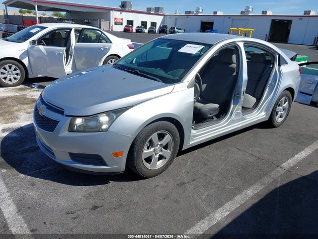 Chevrolet Cruze 1lt Auto 2014 1G1PC5SB1E7449888 Image 2