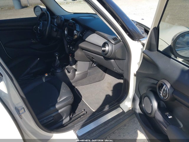 2017 MINI HARDTOP WMWXU1C39H2F92903 Photo 4