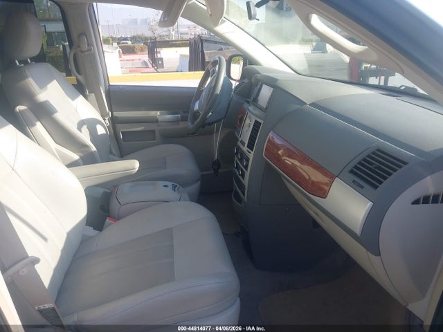 Продажа на аукционе авто 2008 Chrysler Town & Country Touring, vin: 2A8HR54P08R824281, номер лота: 44814077