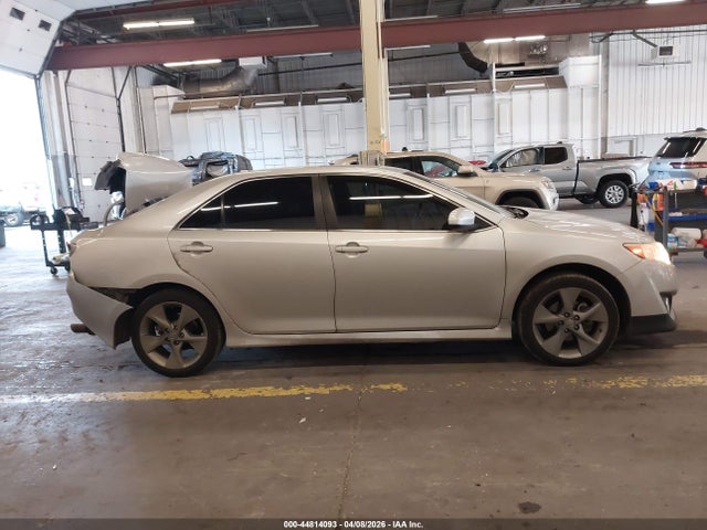 4T1BF1FK0EU775531 Toyota Camry Se Sport