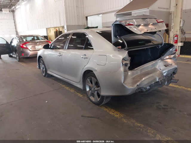 4T1BF1FK0EU775531 Toyota Camry Se Sport