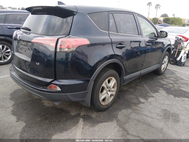 JTMZFREV4JJ183624 Toyota RAV4 LE
