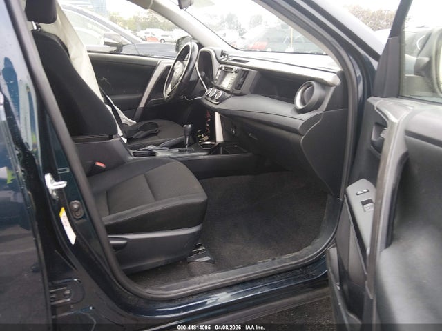 JTMZFREV4JJ183624 Toyota RAV4 LE