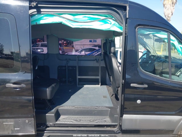 44814096 :رقم المزاد ، 1FMZK1CM2HKA60721 vin ، 2017 Ford Transit-150 Xlt مزاد بيع