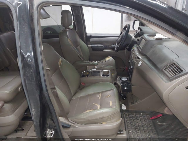 Продажа на аукционе авто 2012 Volkswagen Routan Sel, vin: 2C4RVACGXCR321612, номер лота: 44814100