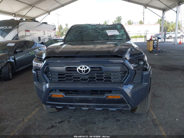 2025 Toyota Tacoma Trd Off Road მანქანა იყიდება აუქციონზე, vin: 3TMLB5JN7SM208438, აუქციონის ნომერი: 44814112