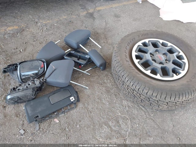 2025 Toyota Tacoma Trd Off Road მანქანა იყიდება აუქციონზე, vin: 3TMLB5JN7SM208438, აუქციონის ნომერი: 44814112