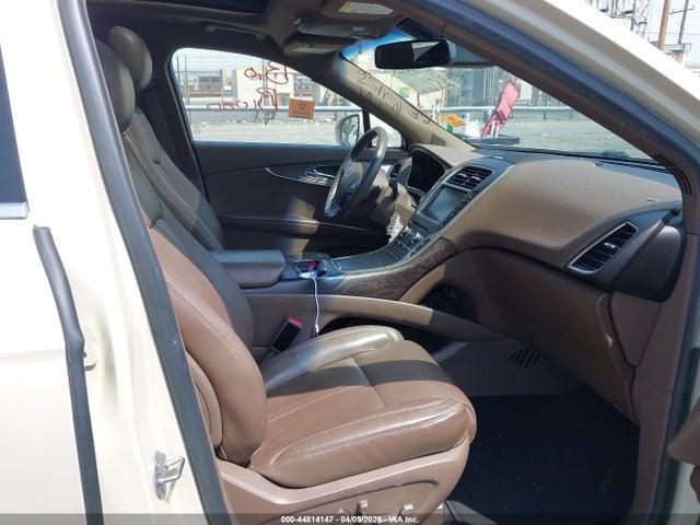 44814147 :رقم المزاد ، 2LMTJ6LP3GBL45456 vin ، 2016 Lincoln Mkx Reserve مزاد بيع