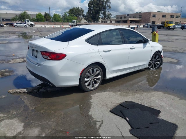 Продажа на аукционе авто 2015 Chrysler 200 S, vin: 1C3CCCBB2FN712157, номер лота: 44814173