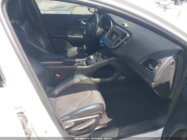 Продажа на аукционе авто 2015 Chrysler 200 S, vin: 1C3CCCBB2FN712157, номер лота: 44814173