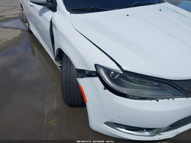 Продажа на аукционе авто 2015 Chrysler 200 S, vin: 1C3CCCBB2FN712157, номер лота: 44814173