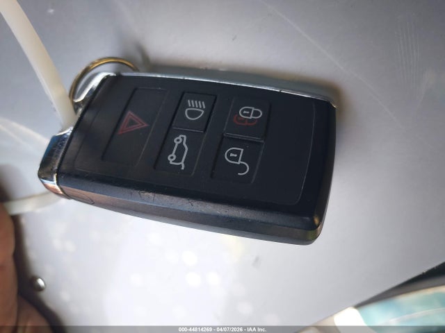 SALKP9FUXSA307829 Land Rover Range Rover P400 Se