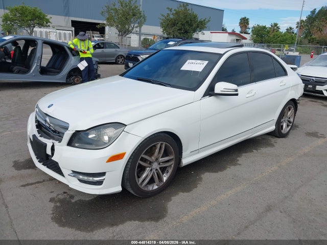Продажа на аукционе авто 2013 Mercedes-benz C 300 Sport 4matic, vin: WDDGF8ABXDR268735, номер лота: 44814319