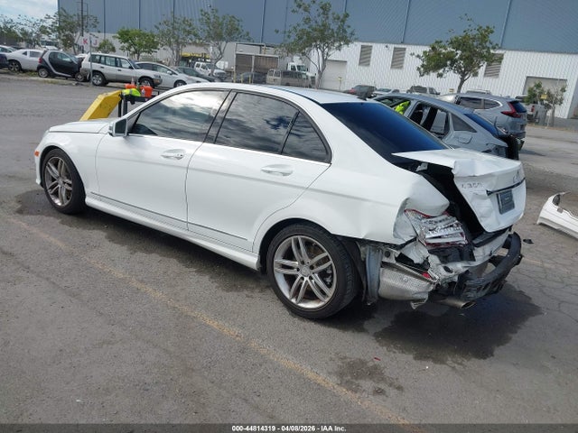 Продажа на аукционе авто 2013 Mercedes-benz C 300 Sport 4matic, vin: WDDGF8ABXDR268735, номер лота: 44814319