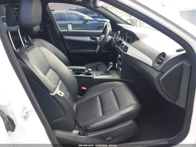 Продажа на аукционе авто 2013 Mercedes-benz C 300 Sport 4matic, vin: WDDGF8ABXDR268735, номер лота: 44814319