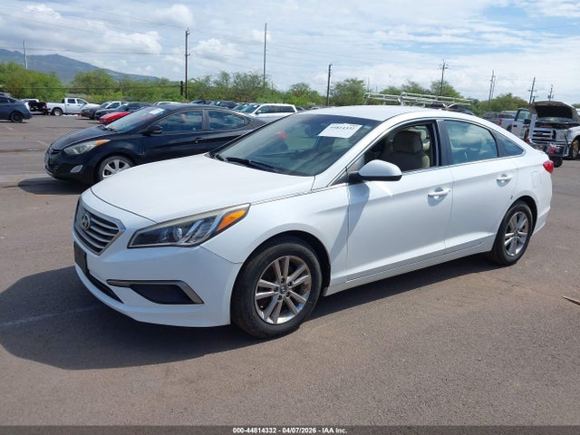 Hyundai SONATA SE 2017 5NPE24AF6HH437204 Image 2