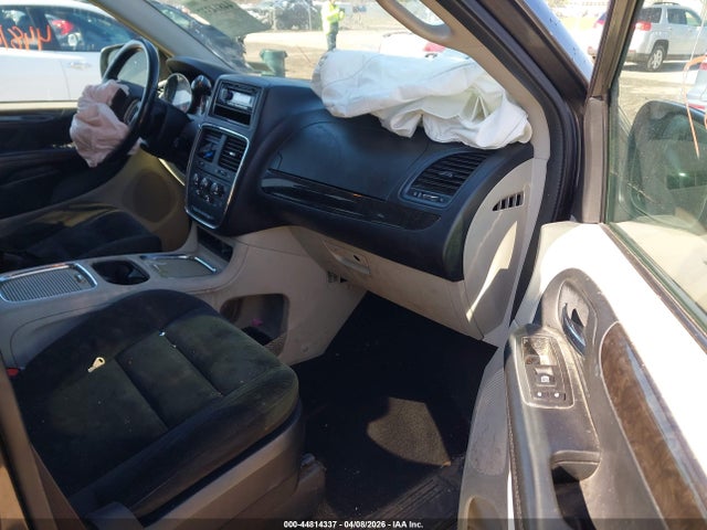 Auction sale of the 2016 Dodge Grand Caravan Sxt, vin: 2C4RDGCG1GR327732, lot number: 44814337