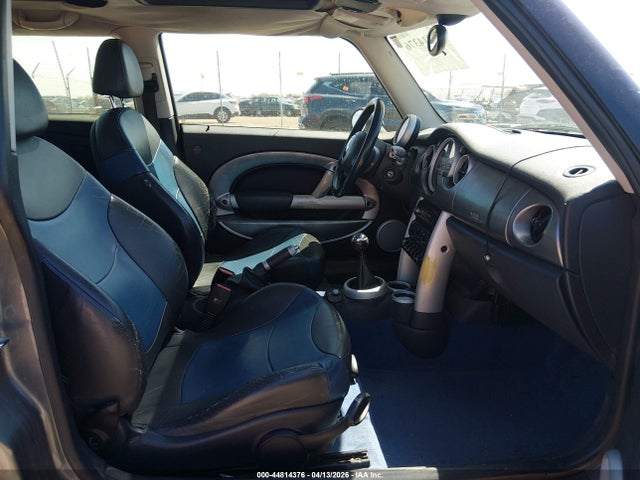 2002 MINI COOPER S WMWRE334X2TD56451 Photo 4