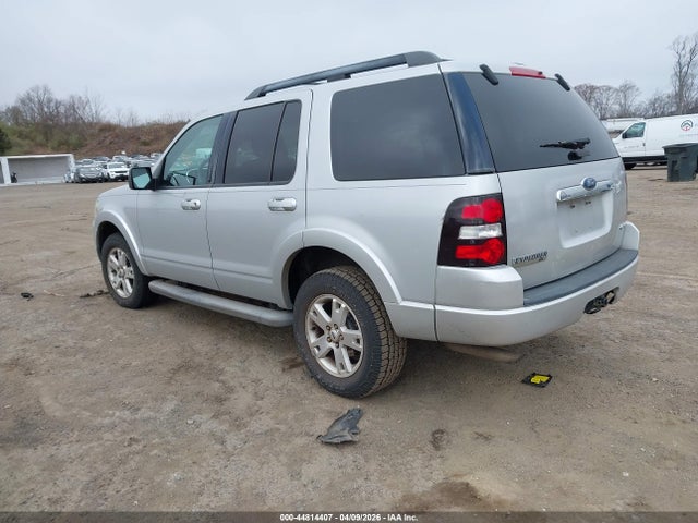 2010 FORD EXPLORER 1FMEU7DE1AUA10048 Photo 2