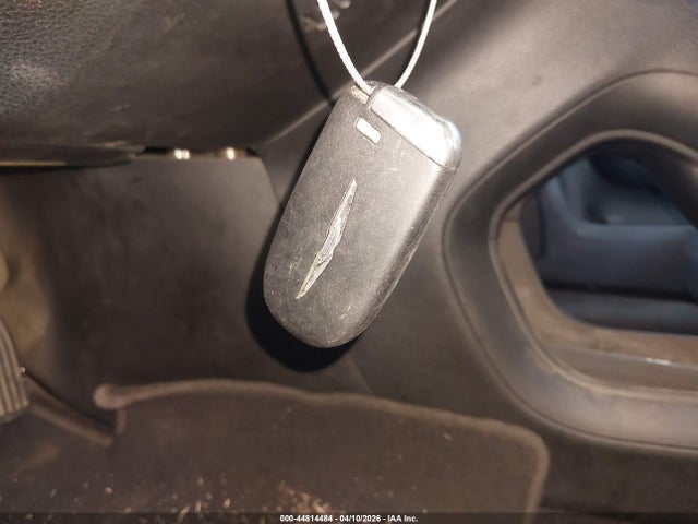 Продажа на аукционе авто 2015 Chrysler 200 Limited, vin: 1C3CCCAB5FN553958, номер лота: 44814484