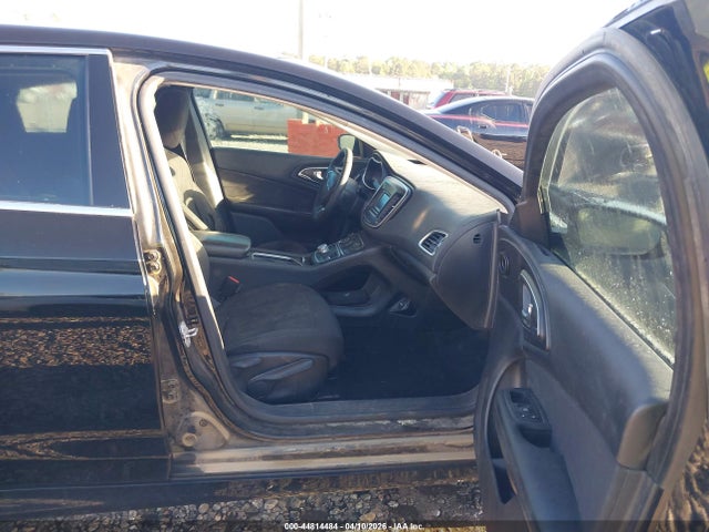Продажа на аукционе авто 2015 Chrysler 200 Limited, vin: 1C3CCCAB5FN553958, номер лота: 44814484