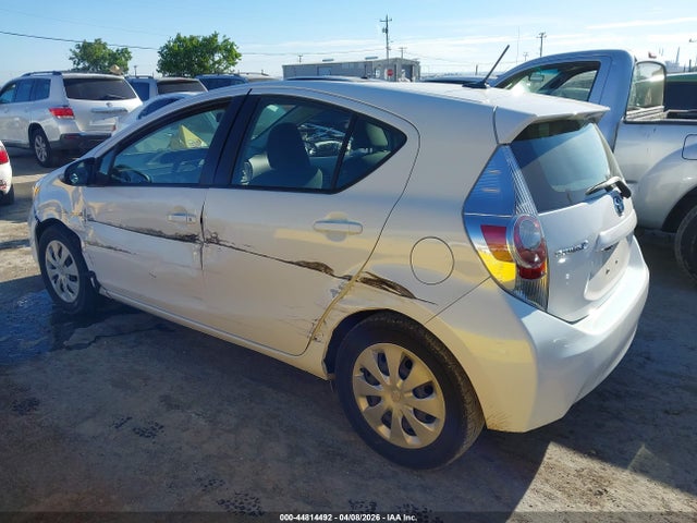 JTDKDTB33E1566676 Toyota Prius C Three