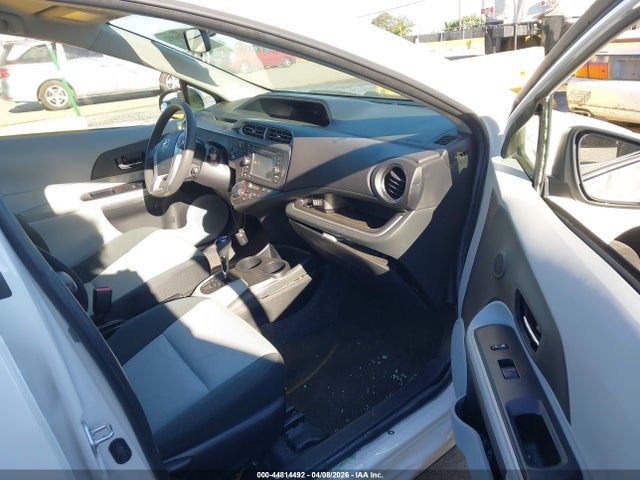 JTDKDTB33E1566676 Toyota Prius C Three