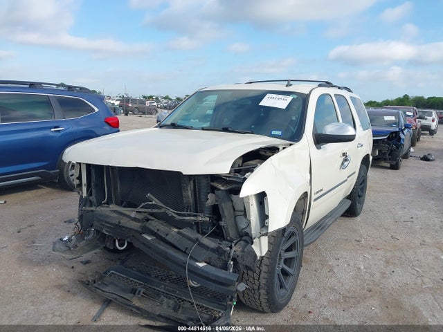 44814516 :رقم المزاد ، 1GNSKCE00BR384672 vin ، 2011 Chevrolet Tahoe Ltz مزاد بيع