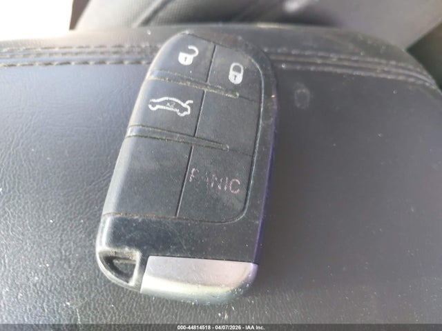 Продаж на аукціоні авто 2015 Chrysler 200 Limited, vin: 1C3CCCAB4FN739717, номер лоту: 44814518