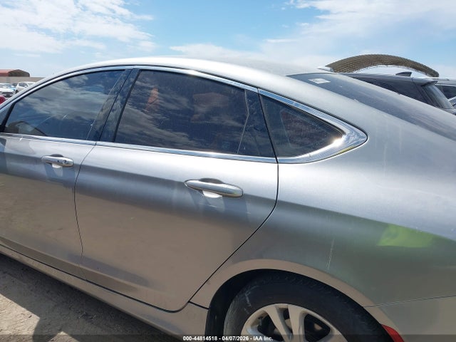 Продаж на аукціоні авто 2015 Chrysler 200 Limited, vin: 1C3CCCAB4FN739717, номер лоту: 44814518
