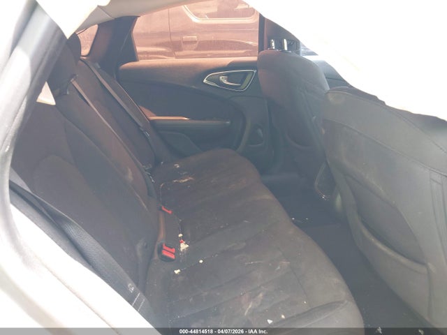 Продаж на аукціоні авто 2015 Chrysler 200 Limited, vin: 1C3CCCAB4FN739717, номер лоту: 44814518